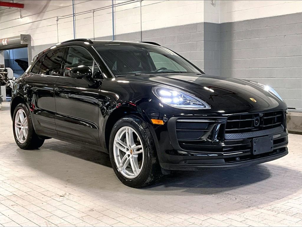 Certified 2023 Porsche Macan AWD/4WD image 7