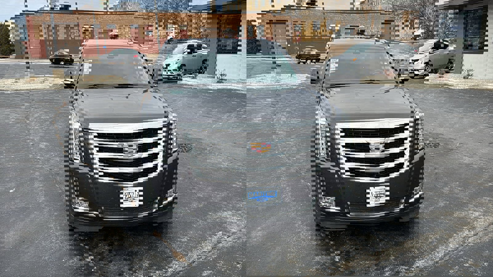 Used 2015 Cadillac Escalade Premium image 3