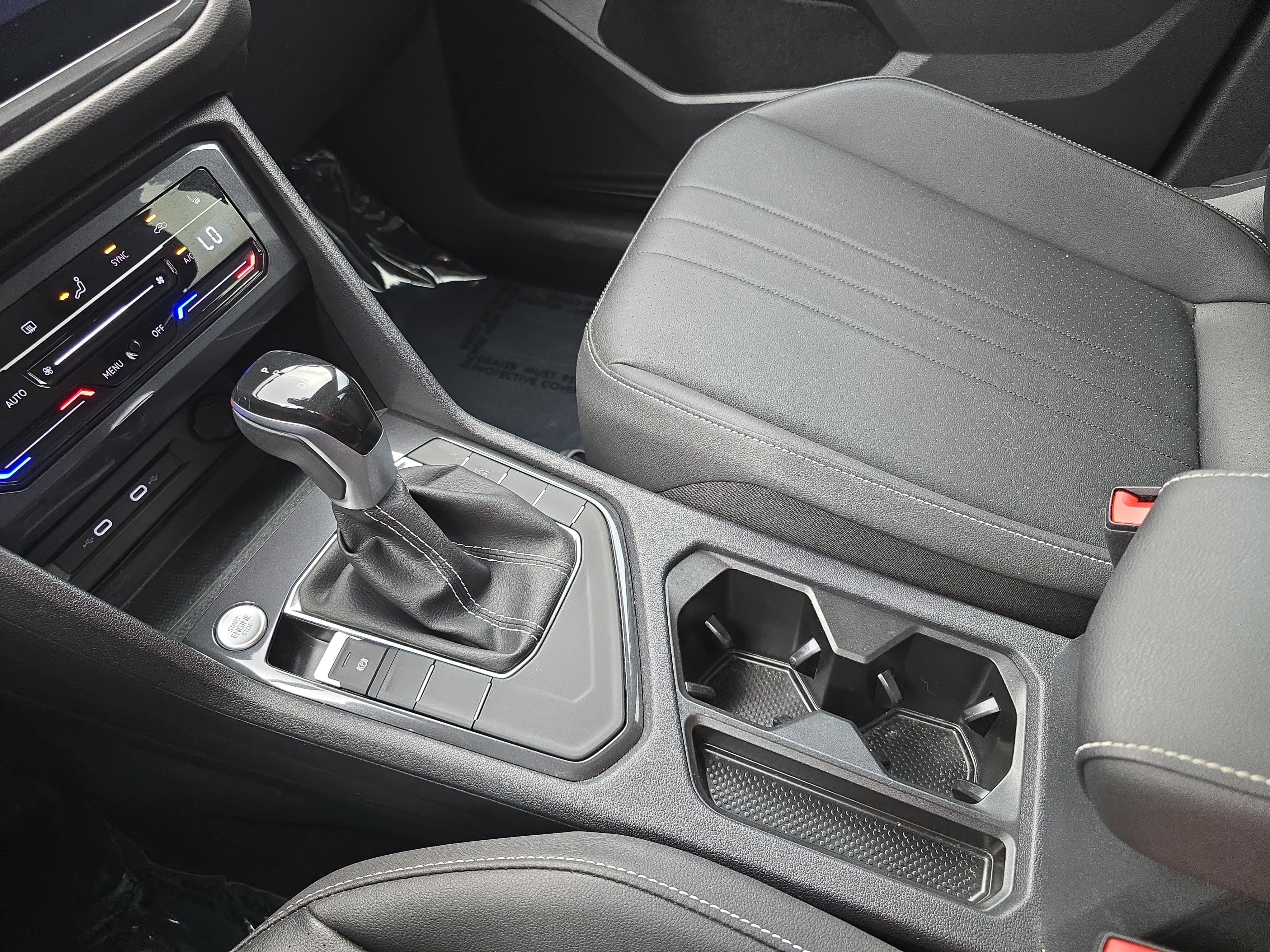 Used 2023 Volkswagen Tiguan SE w/ Panoramic Sunroof Package FWD image 25