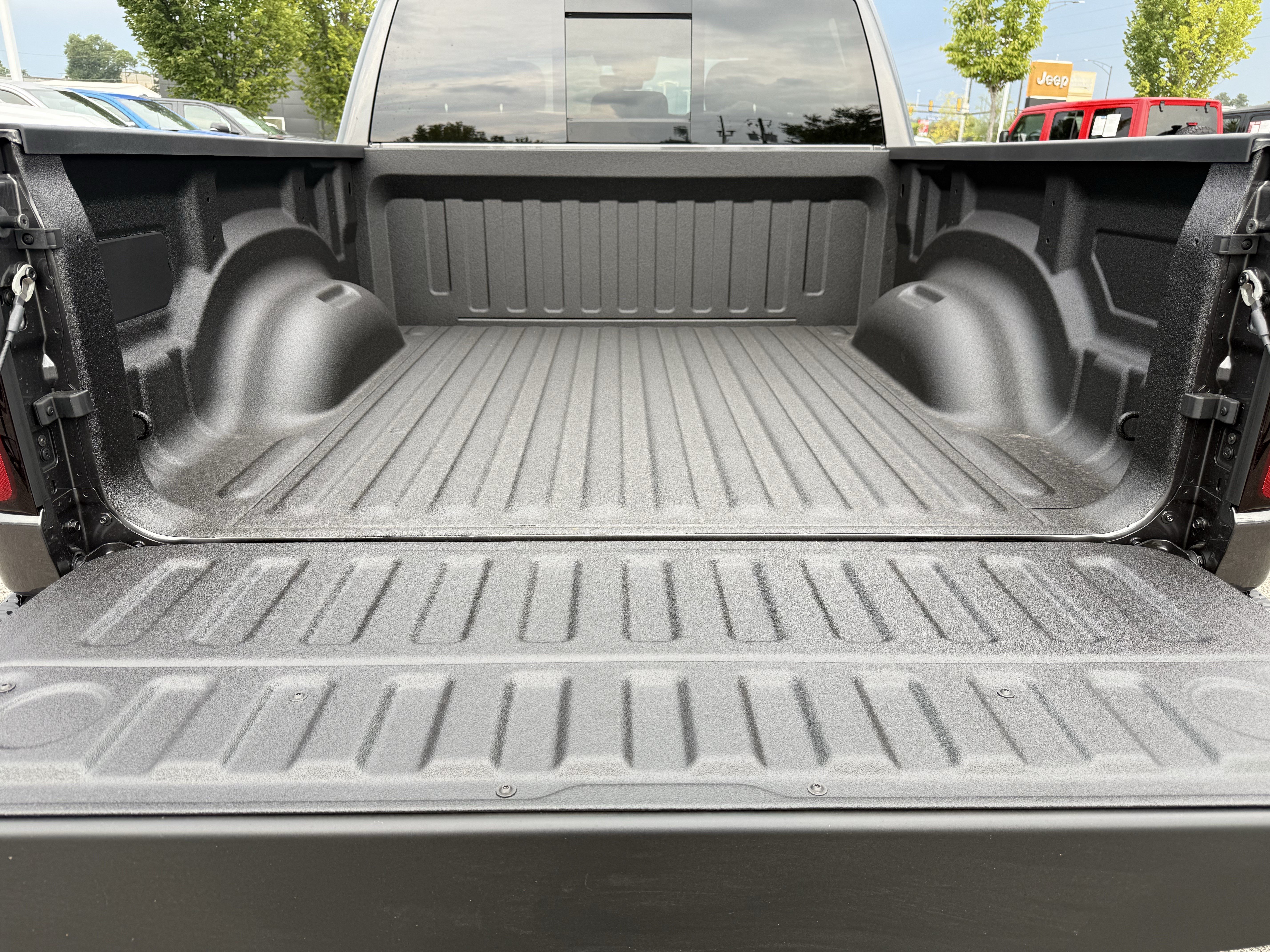 New 2026 RAM 1500 Warlock AWD/4WD image 32