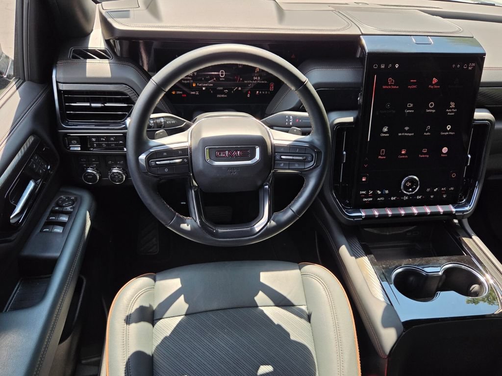 Used 2025 GMC Yukon AT4 w/ AT4 Premium Package AWD/4WD image 14