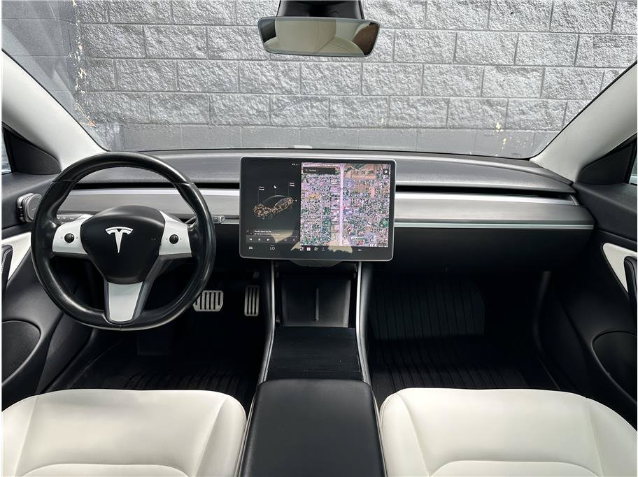Used 2018 Tesla Model 3 Performance AWD/4WD image 18