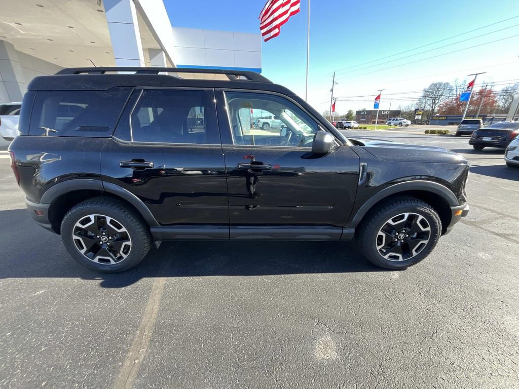 Used 2023 Ford Bronco Sport Outer Banks w/ Tech Package image 8