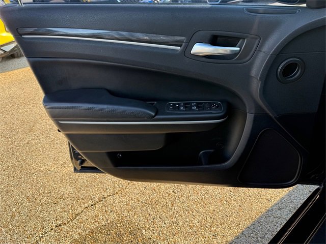 Used 2020 Chrysler 300 Touring w/ Sport Appearance Package image 21