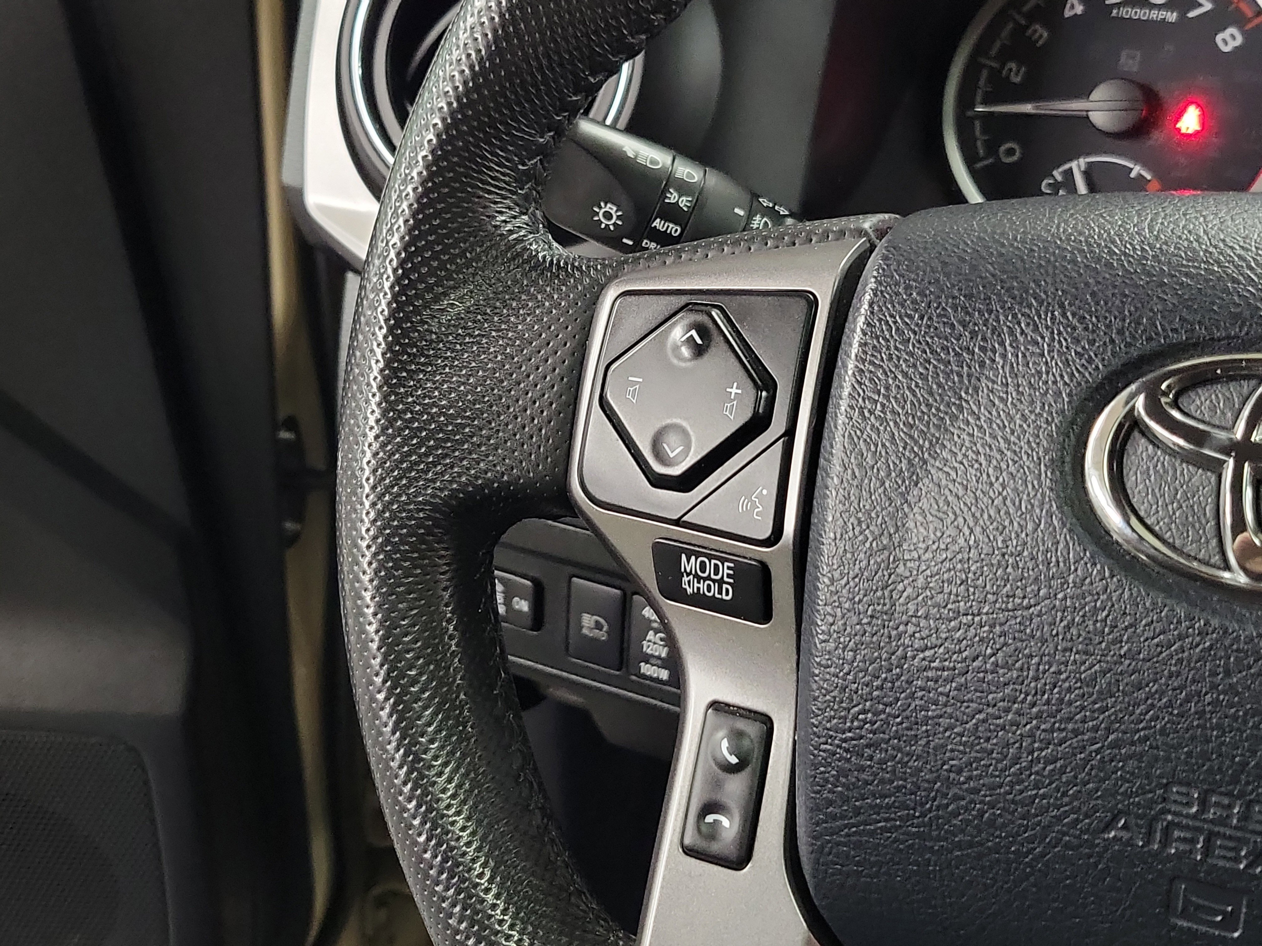 Certified 2020 Toyota Tacoma Limited image 23