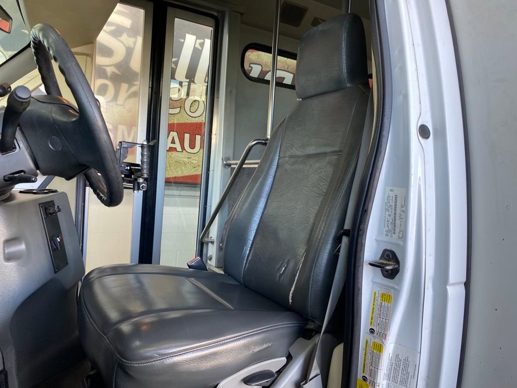 Used 2012 Ford E-450 and Econoline 450 Super Duty w/ Shuttle Bus Prep Pkg image 14