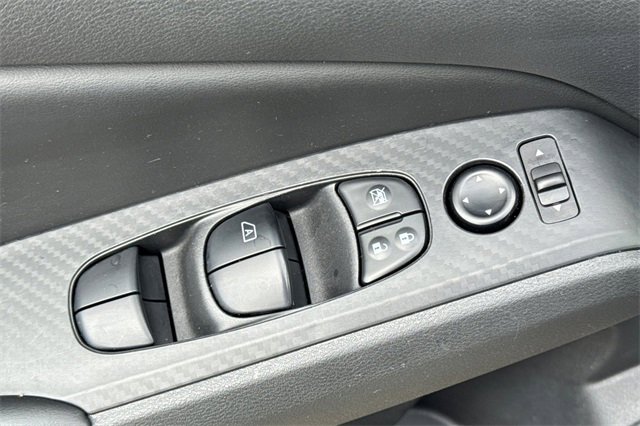 Used 2024 Nissan Altima 2.5 SV image 12