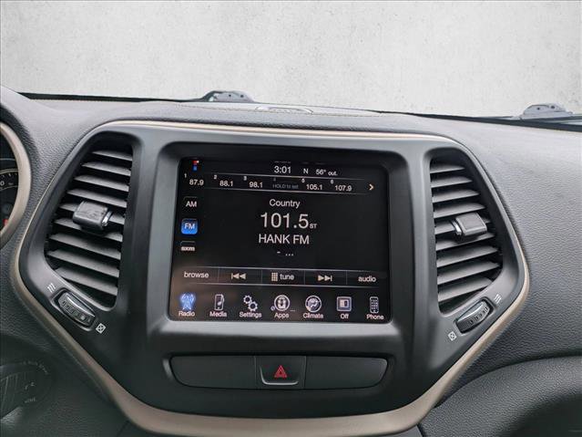 Used 2016 Jeep Cherokee Latitude image 18