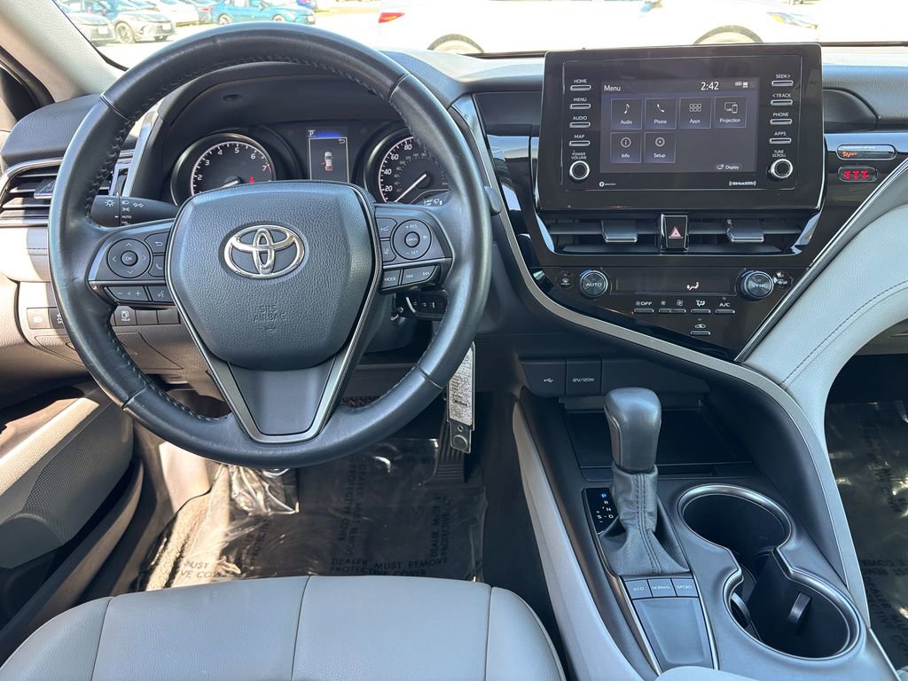 Used 2022 Toyota Camry SE FWD image 20