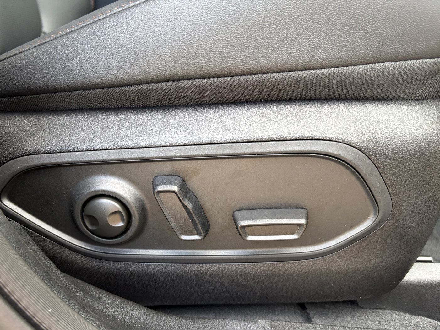 New 2026 Jeep Cherokee Limited AWD/4WD image 28