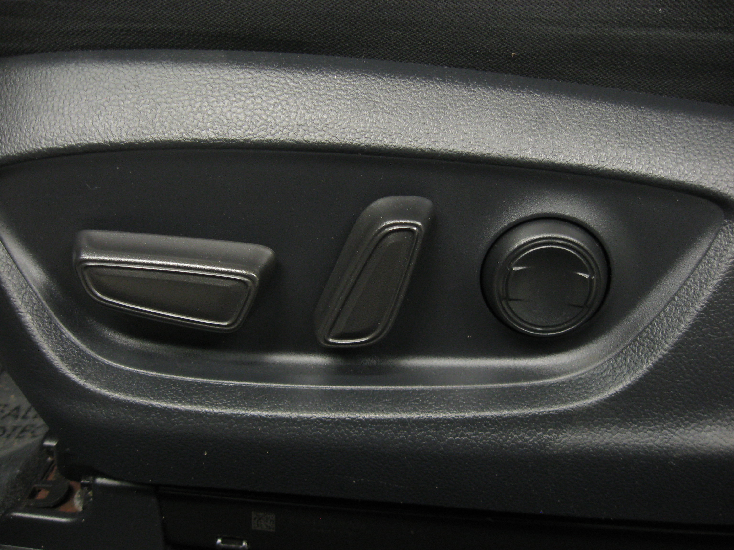 Used 2021 Toyota Camry LE image 12