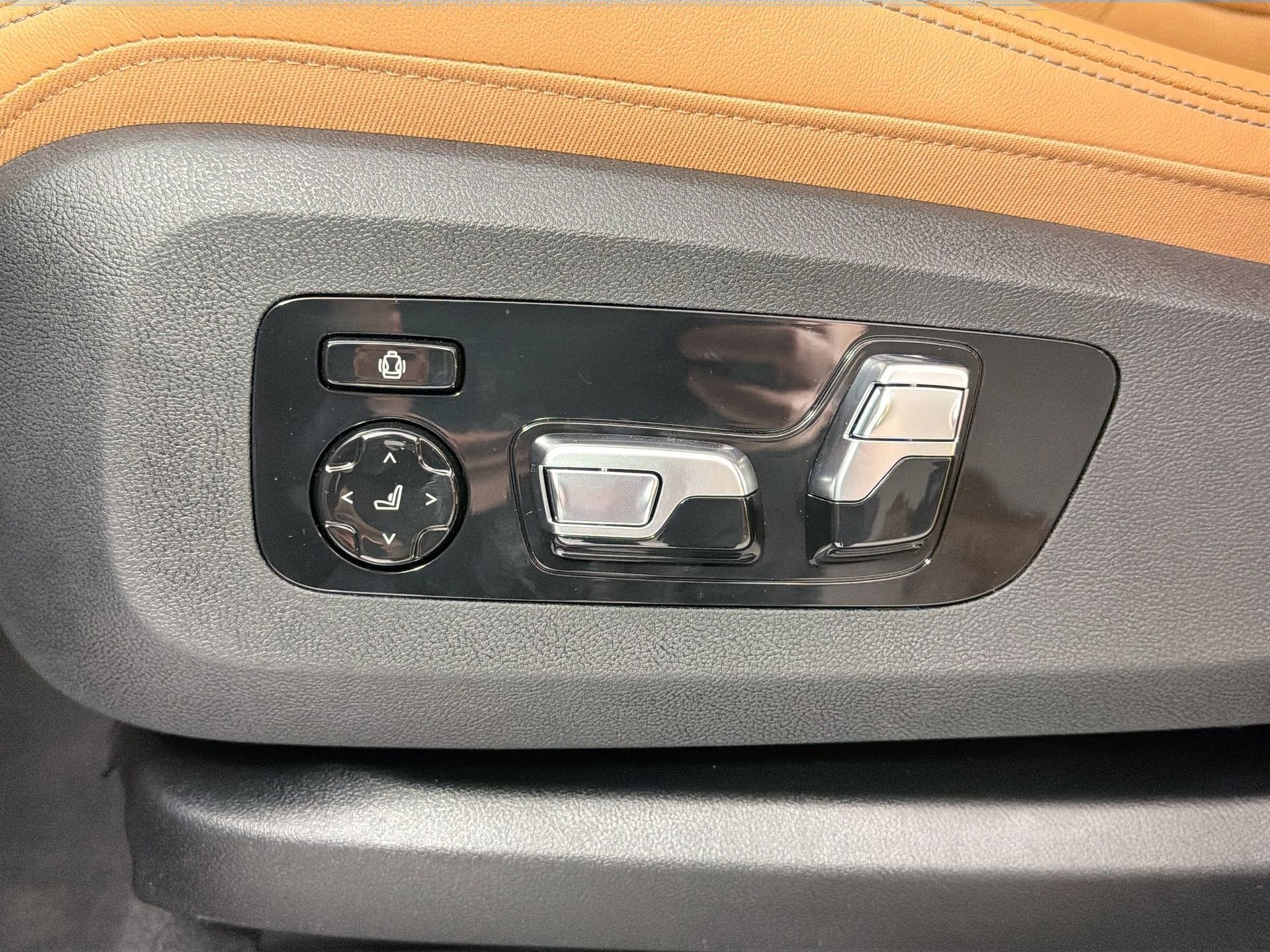 New 2026 BMW X5 sDrive40i w/ Climate Comfort Package image 17