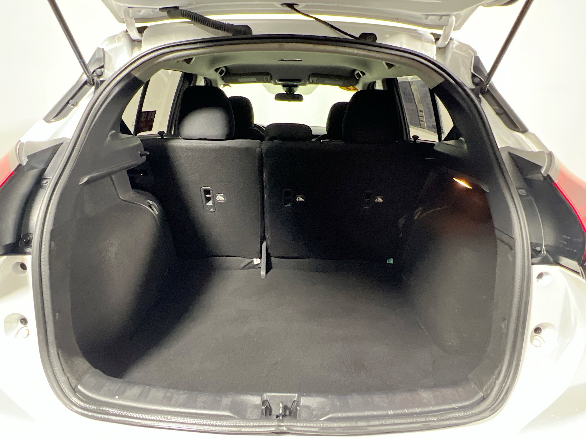 Used 2023 Nissan Kicks S image 34