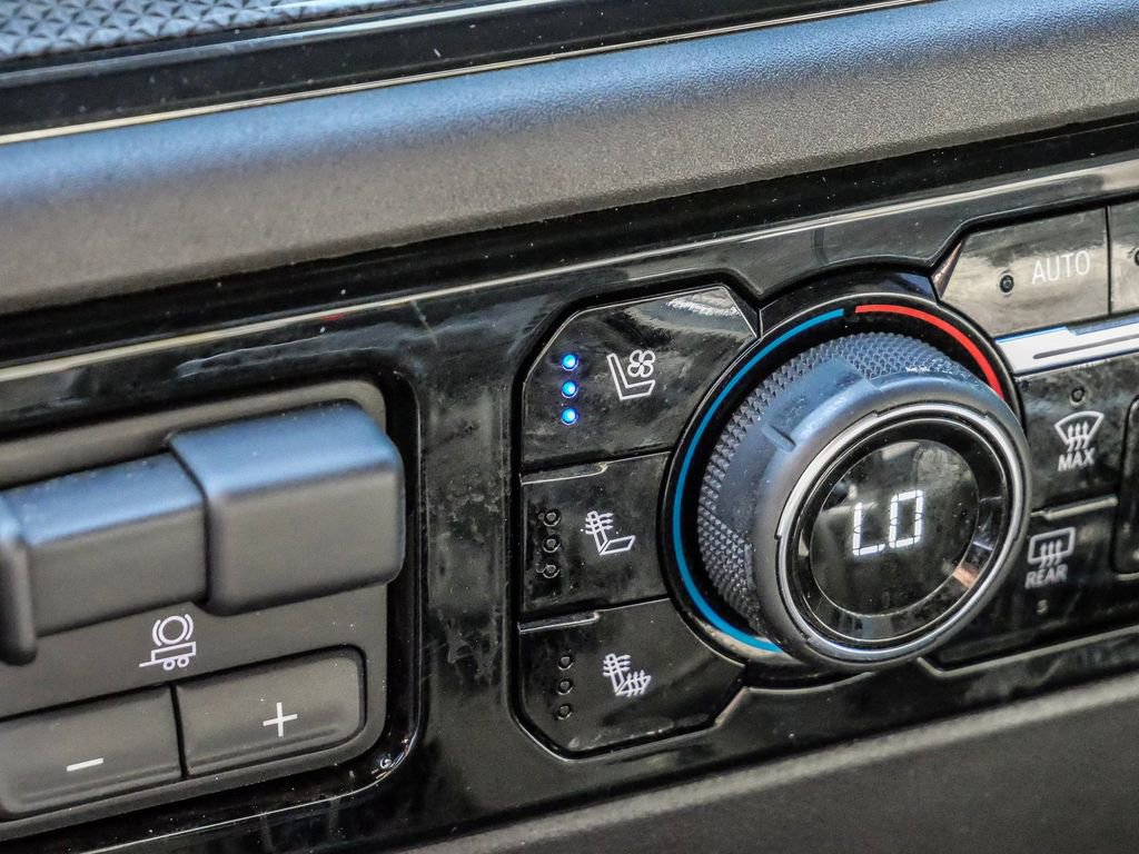 Used 2024 Chevrolet Silverado 1500 ZR2 w/ Technology Package image 34