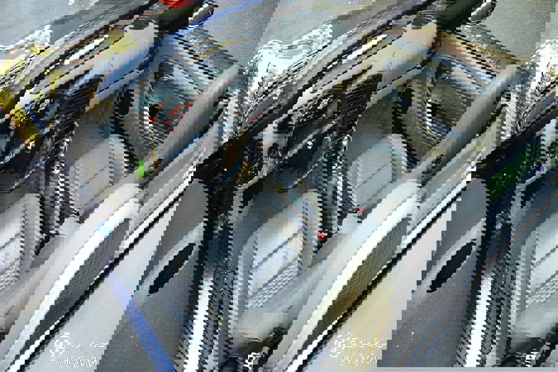 Used 2001 Porsche Boxster S image 33