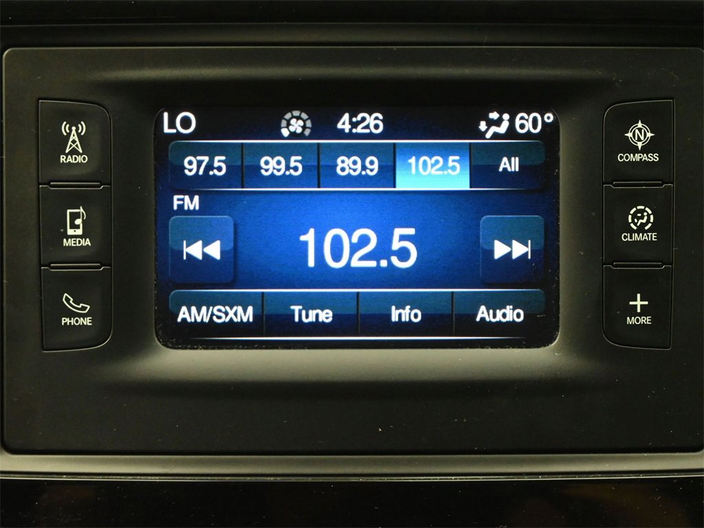 Used 2017 Chrysler Pacifica Touring-L image 8