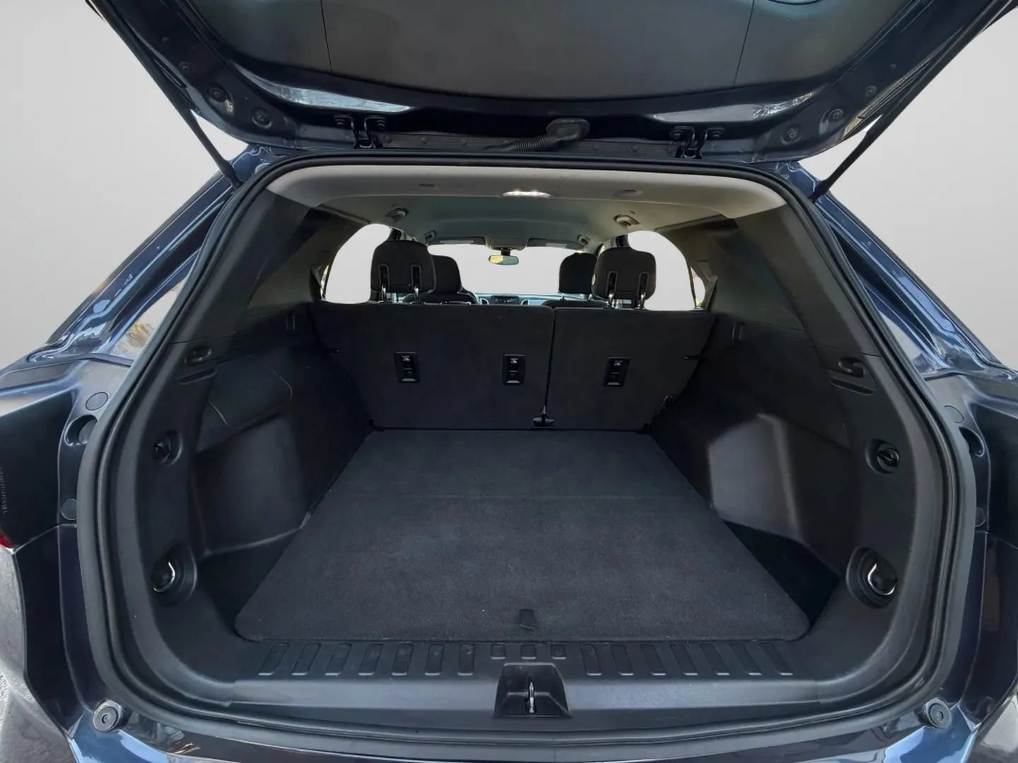 Used 2019 Chevrolet Equinox LS AWD/4WD image 14