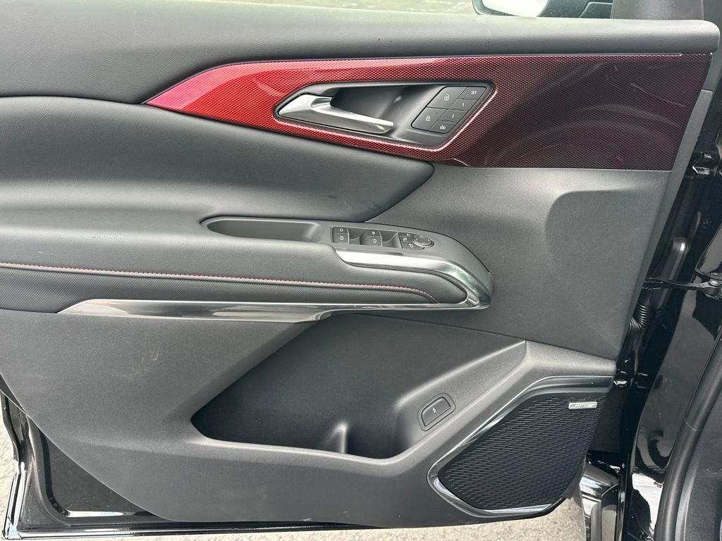 New 2026 Chevrolet Traverse RS w/ LPO, Floor Liner Package image 13