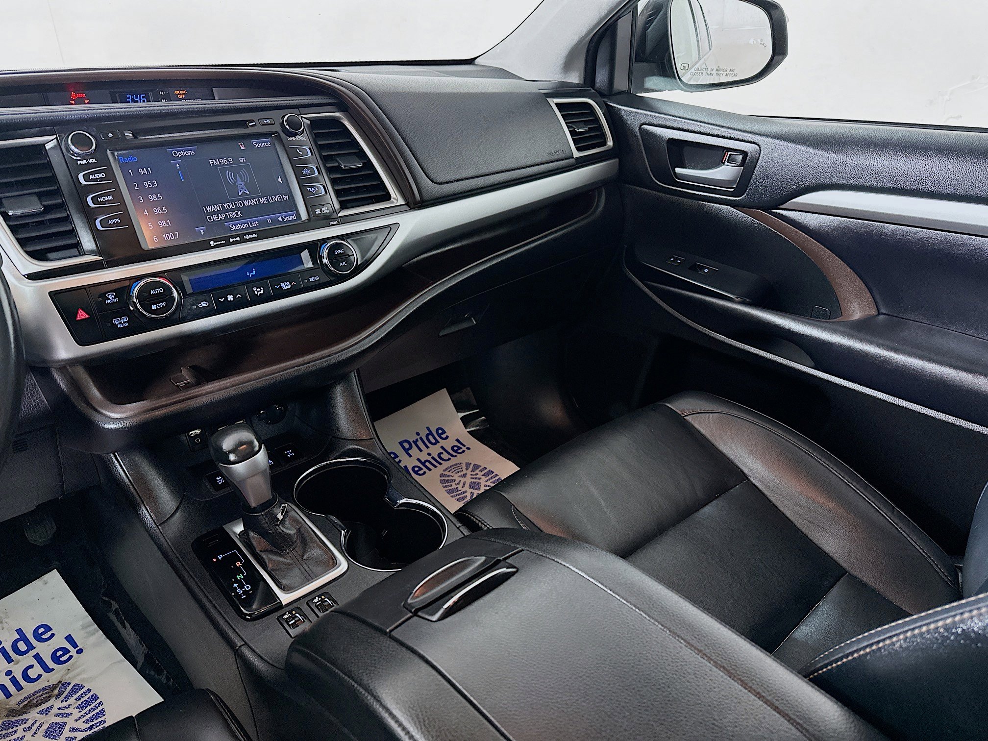 Used 2019 Toyota Highlander XLE image 22