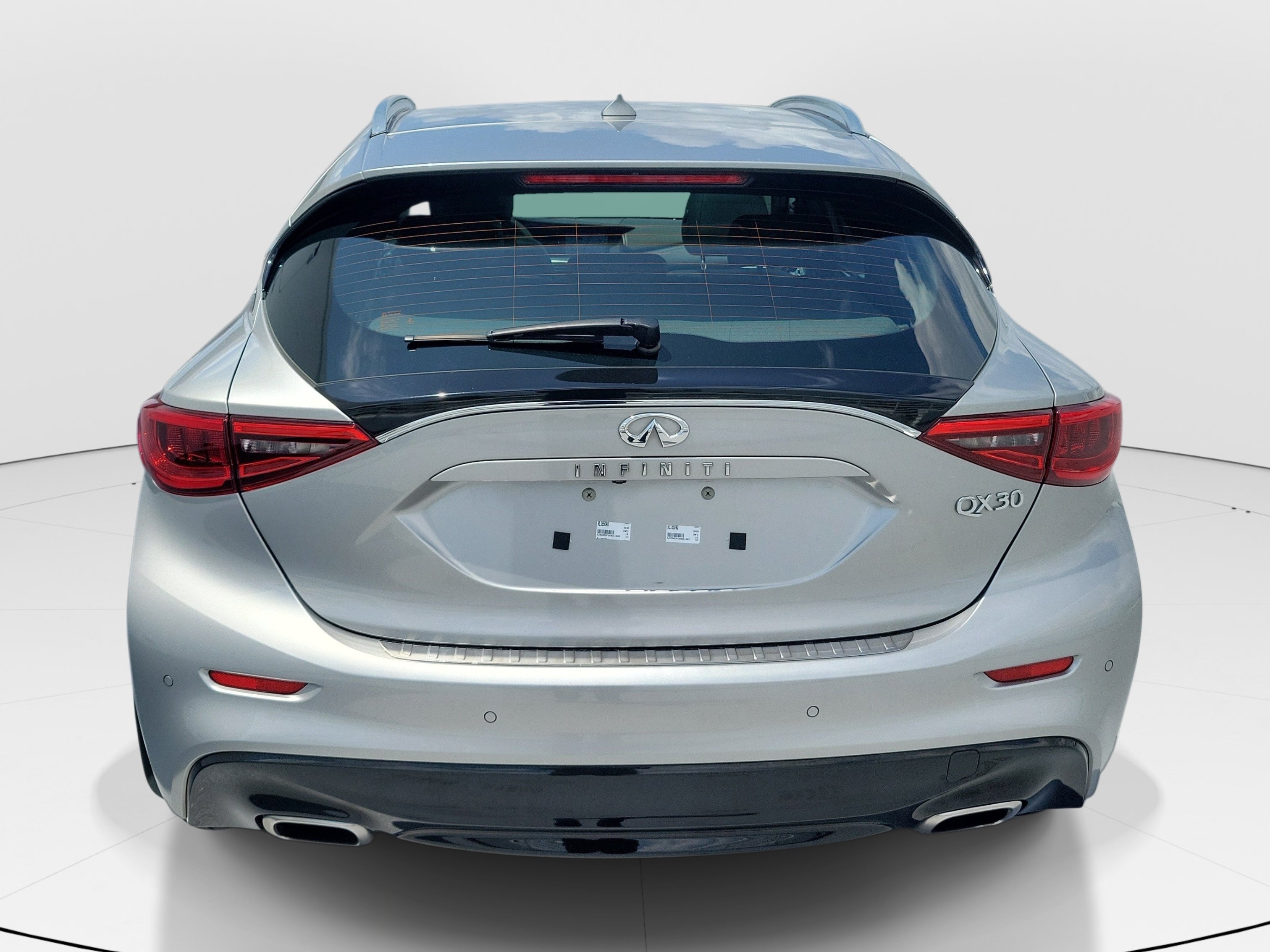 Used 2019 INFINITI QX30 w/ Cargo Package FWD image 5