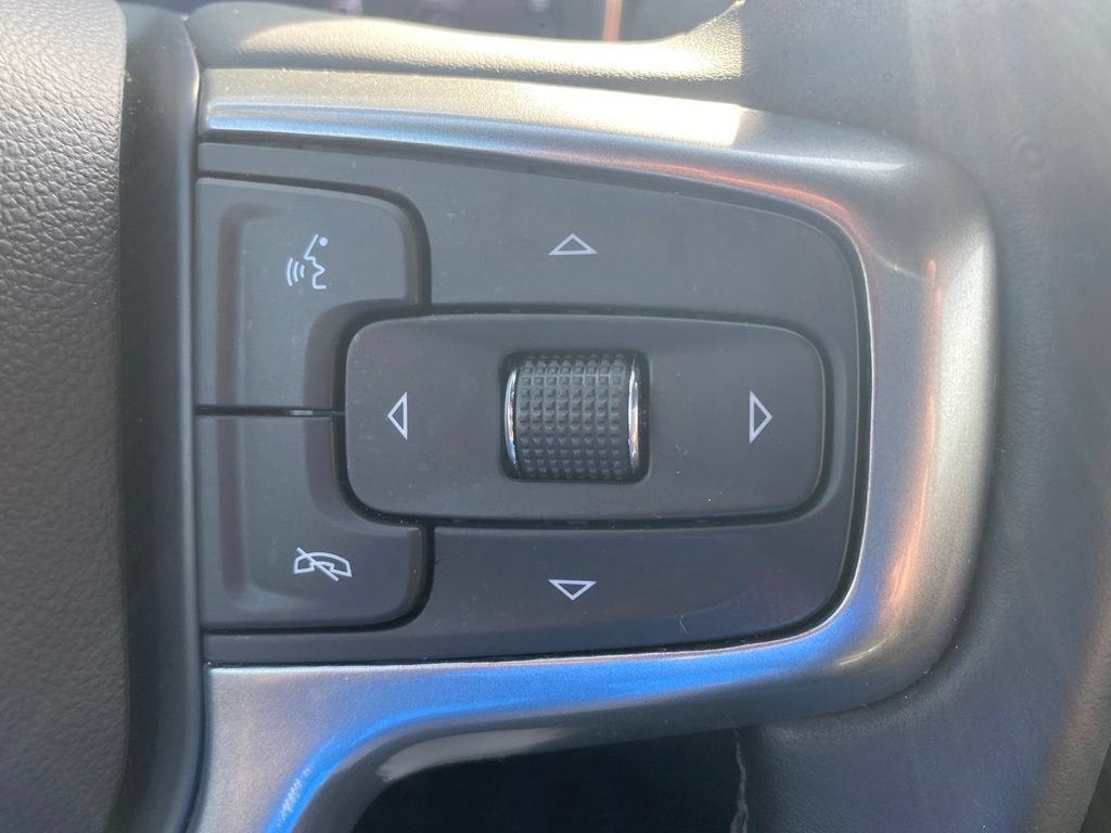 Used 2023 Chevrolet Silverado 1500 LT AWD/4WD image 8