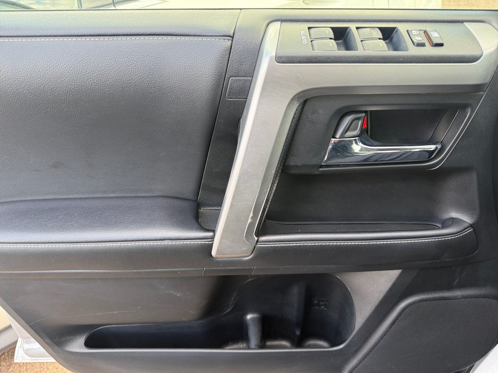 Used 2021 Toyota 4Runner SR5 AWD/4WD image 13