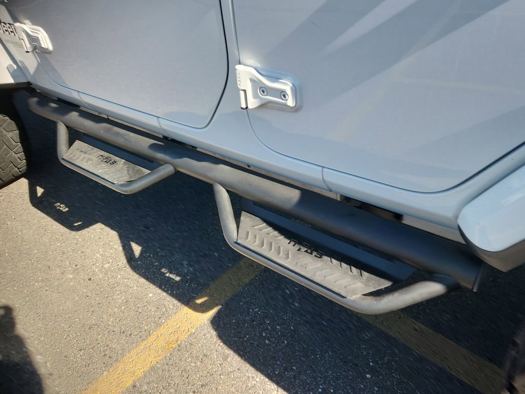 Used 2020 Jeep Wrangler Unlimited Sahara image 11