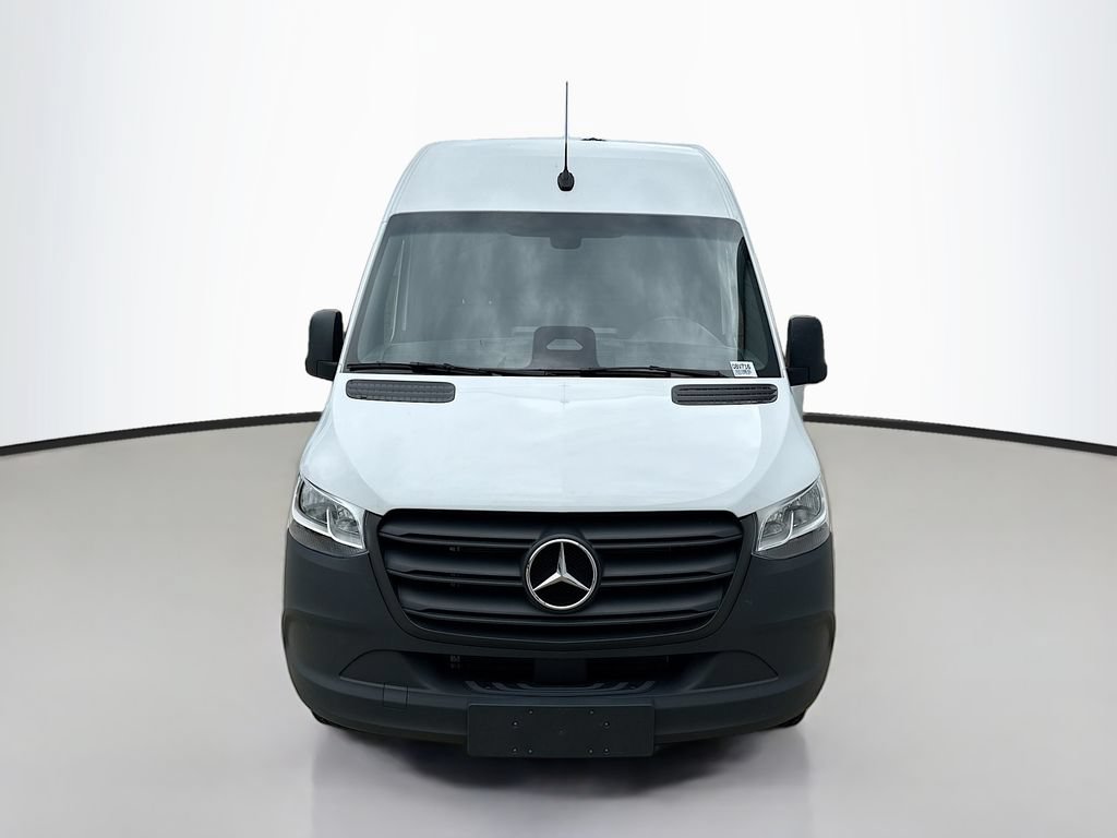 Used 2025 Mercedes-Benz Sprinter 2500 image 2