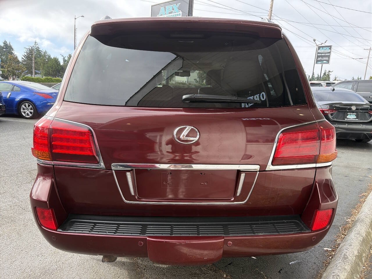 Used 2010 Lexus LX 570 4WD image 5