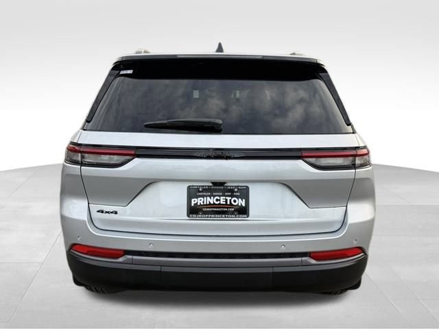 New 2026 Jeep Grand Cherokee Altitude image 6