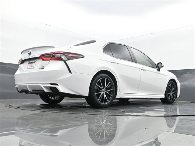 Used 2024 Toyota Camry SE image 25