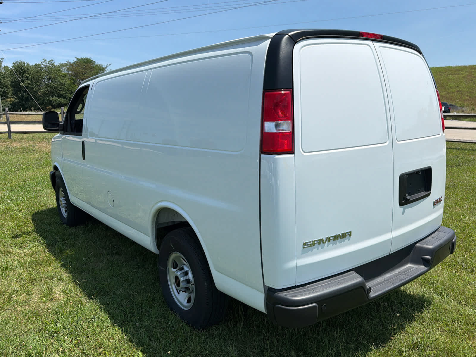 New 2025 GMC Savana 2500 w/ Driver Convenience Package RWD image 4