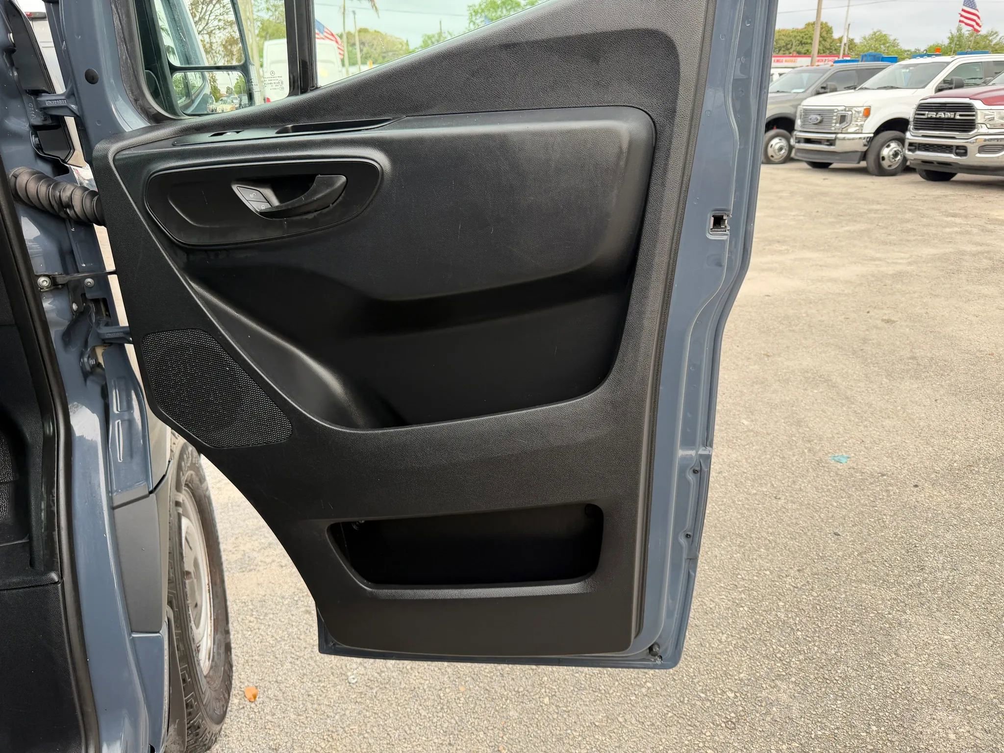 Used 2019 Mercedes-Benz Sprinter 144 image 14