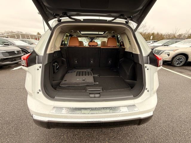 New 2026 Nissan Rogue Platinum w/ Tech Package image 17