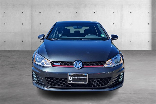Used 2017 Volkswagen Golf S image 8