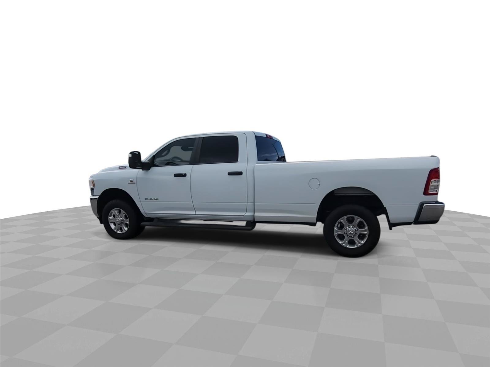 Used 2023 RAM 3500 Big Horn w/ Level 1 Equipment Group AWD/4WD image 6