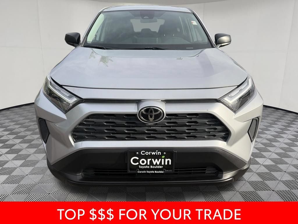 Used 2025 Toyota RAV4 LE AWD/4WD image 2
