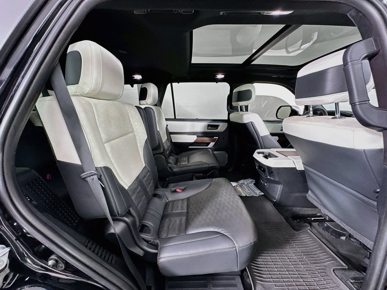 Certified 2023 Toyota Sequoia Capstone AWD/4WD image 29