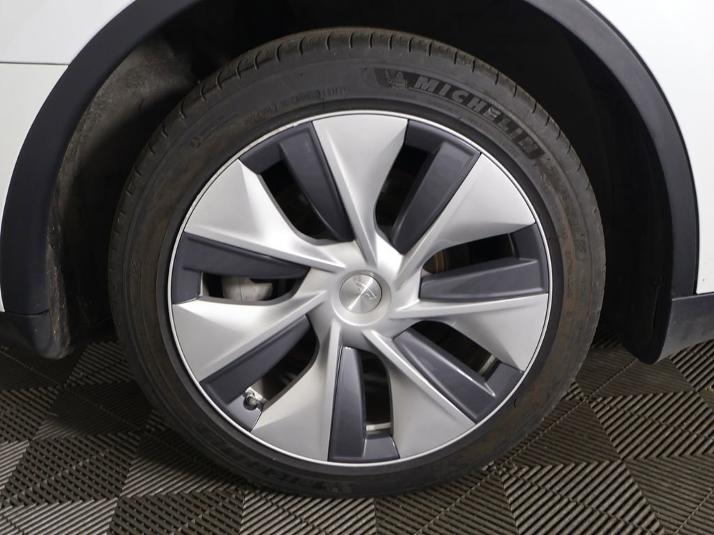 Used 2023 Tesla Model Y Long Range image 20