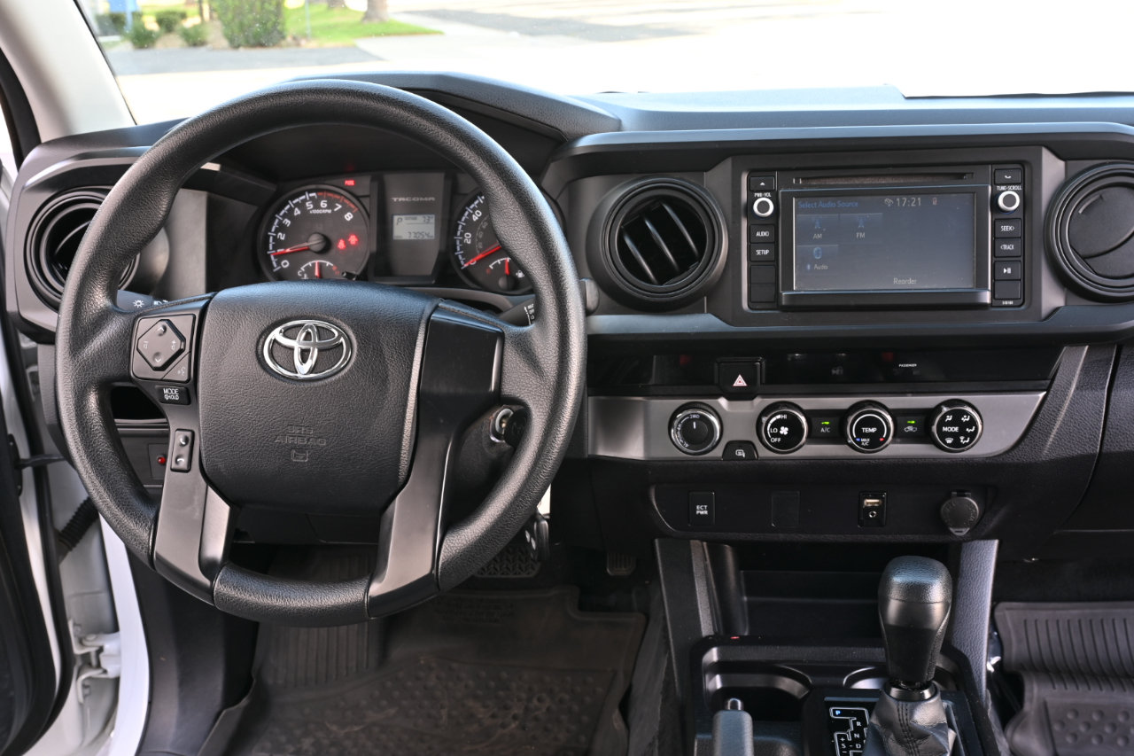 Used 2017 Toyota Tacoma SR AWD/4WD image 18