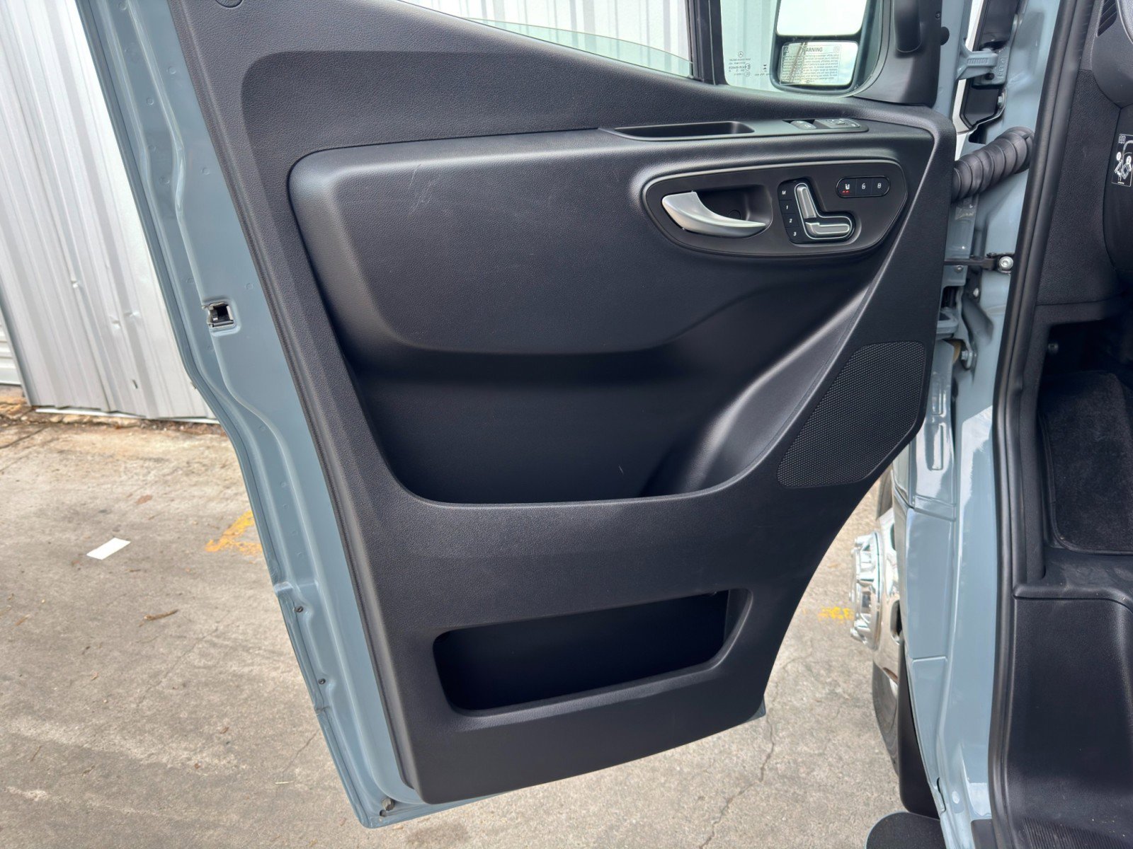 Used 2023 Mercedes-Benz Sprinter 3500 w/ Parking Package image 43