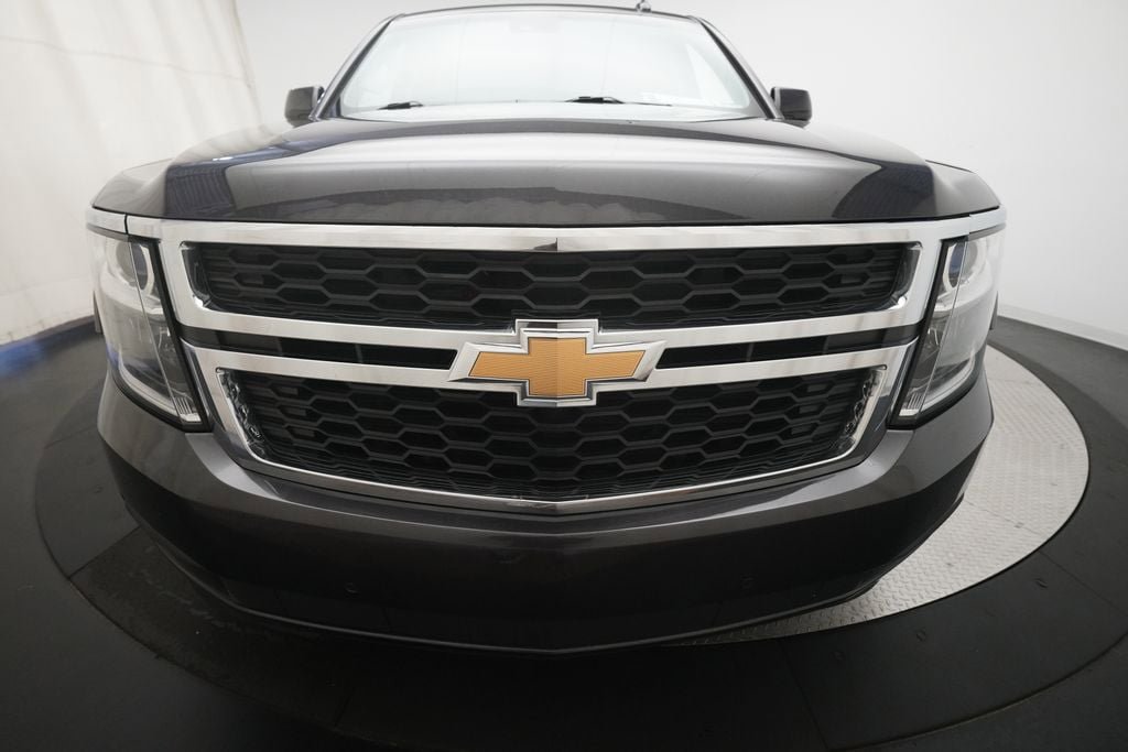 Used 2017 Chevrolet Suburban LT w/ Luxury Package AWD/4WD image 22