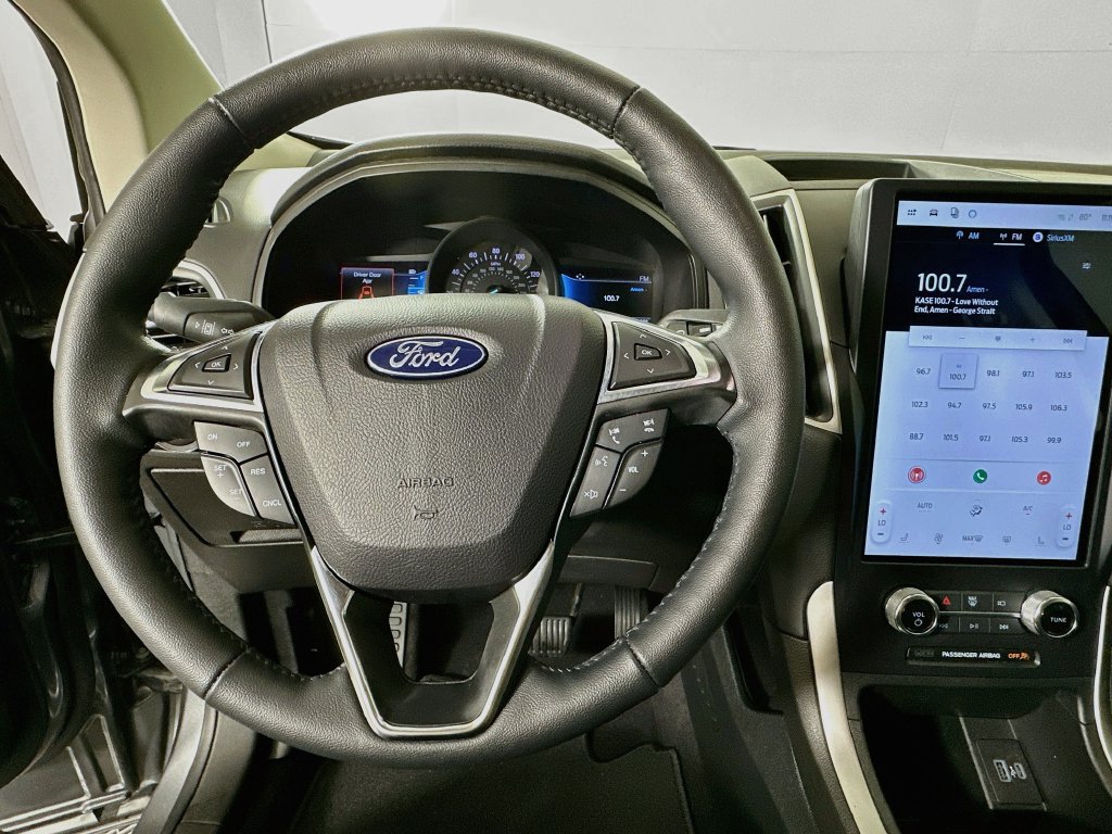 Used 2024 Ford Edge SEL w/ Convenience Package AWD/4WD image 11