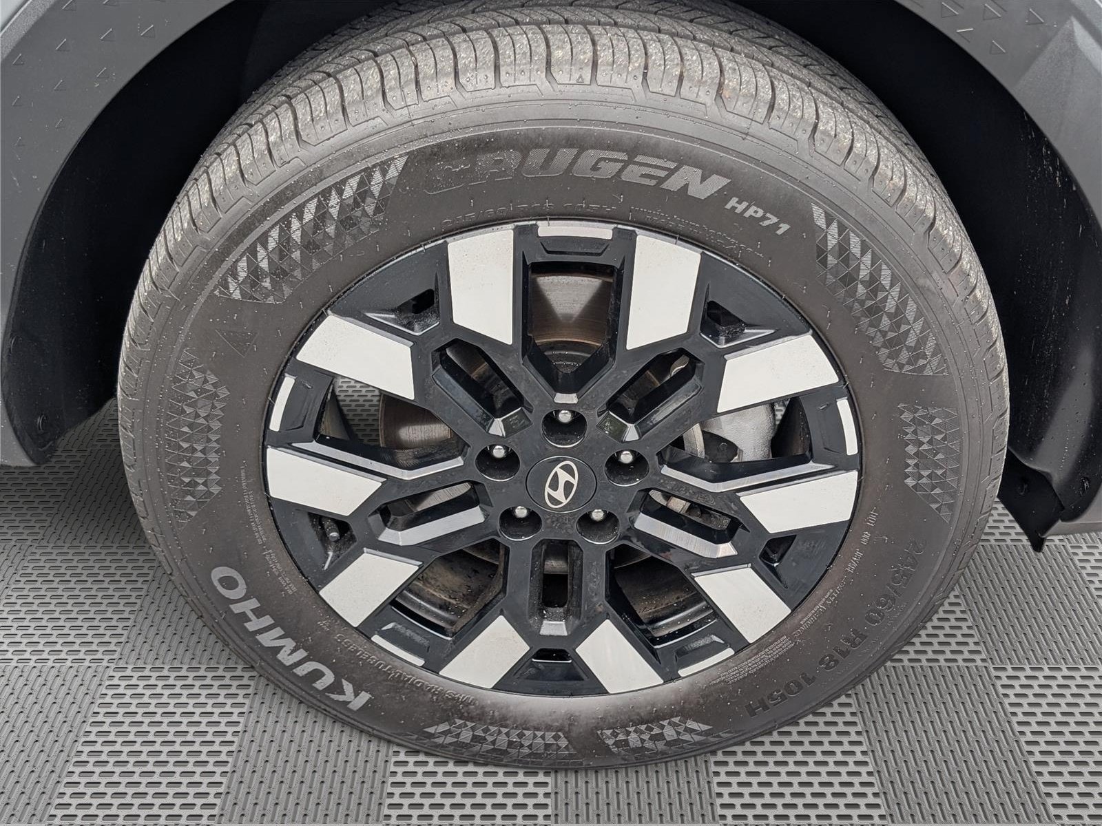 Used 2025 Hyundai Santa Cruz SEL AWD/4WD image 9