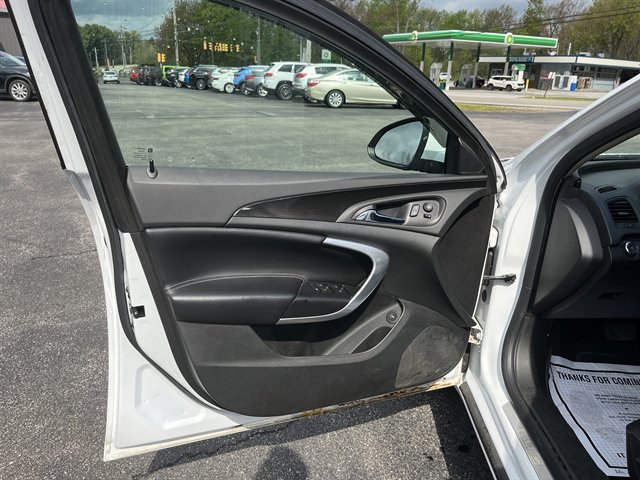 Used 2016 Buick Regal FWD image 16