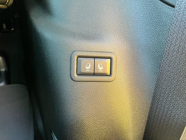 Used 2023 Jeep Wagoneer Series III w/ Premium Group I AWD/4WD image 28