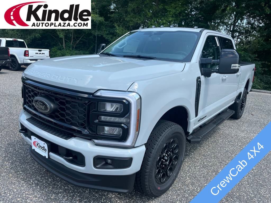 New 2025 Ford F250 Lariat w/ Black Appearance Package