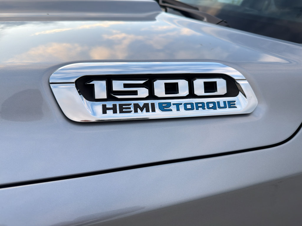 Used 2022 RAM 1500 Big Horn AWD/4WD image 9