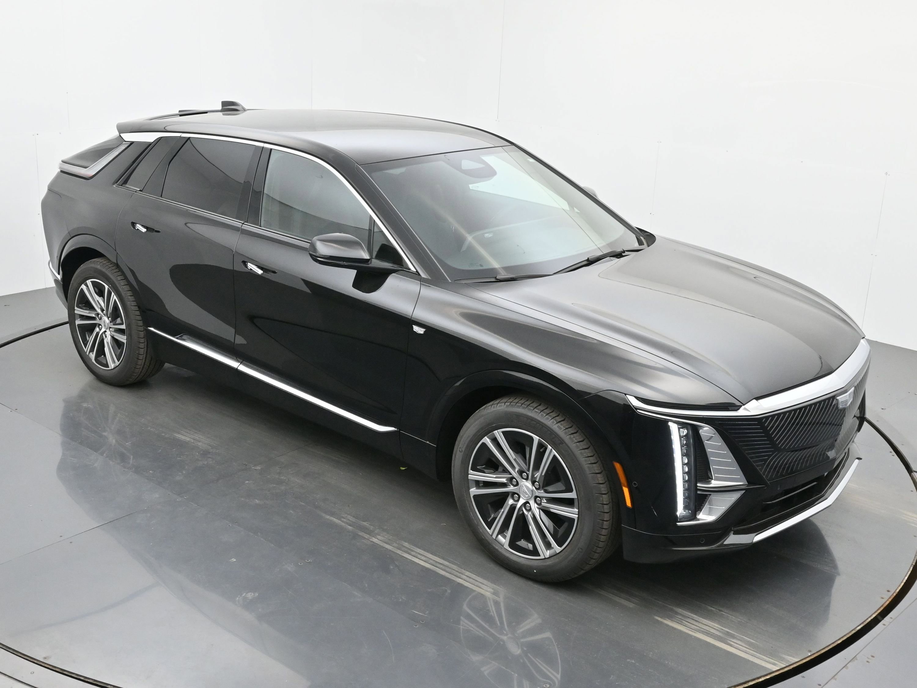 New 2026 Cadillac Lyriq Luxury AWD/4WD image 29