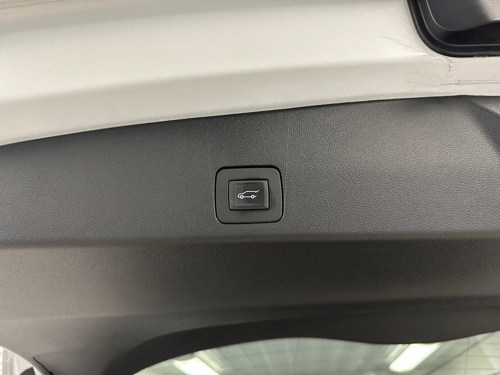 Certified 2024 Buick Encore GX Avenir w/ Avenir Convenience Package image 25